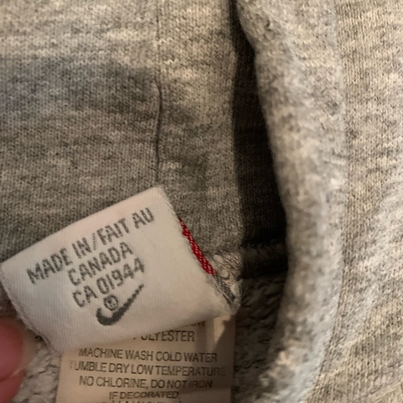 Vintage Nike Hoodie - Picture 3 of 4
